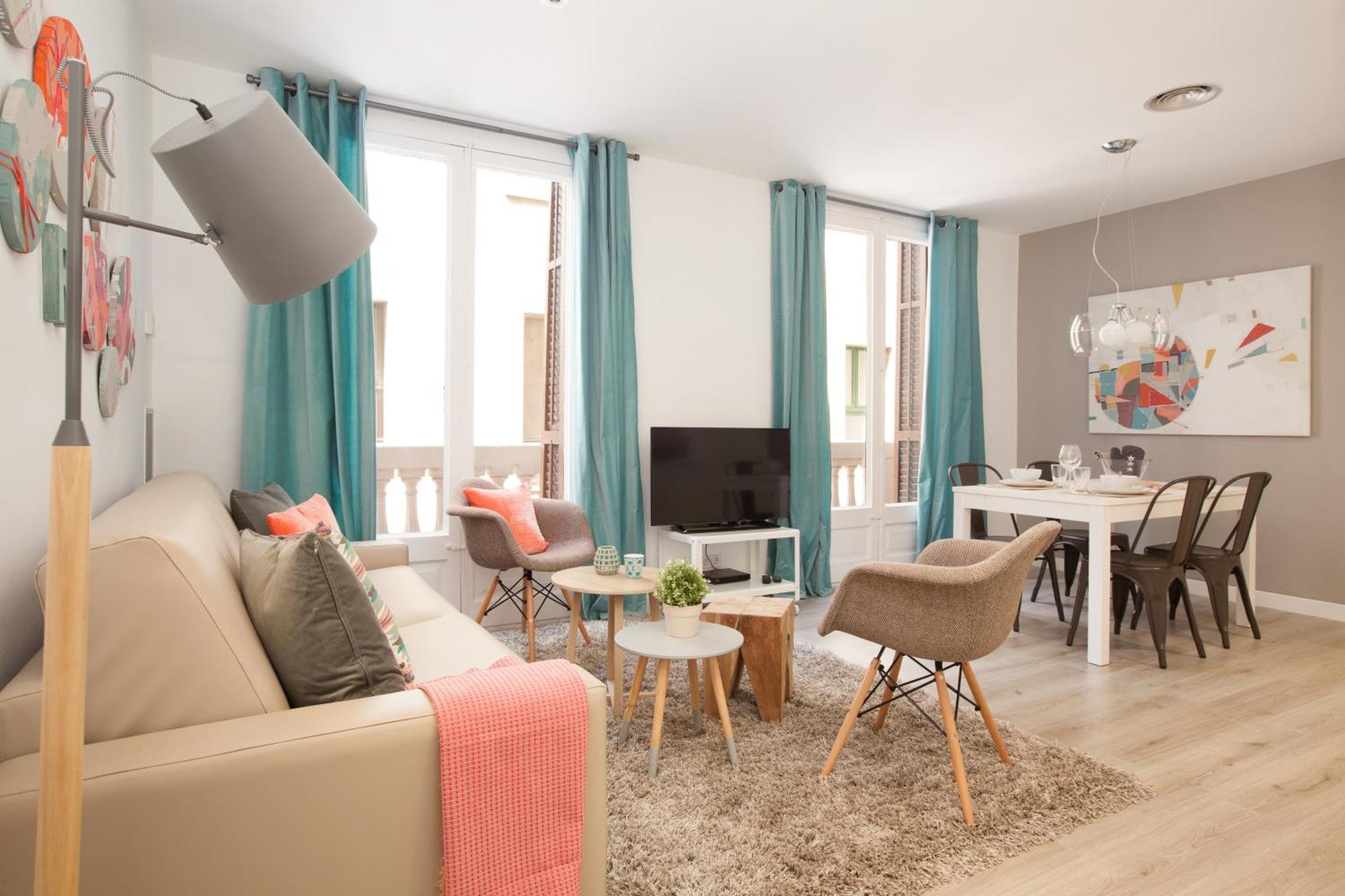 Click&Flat Seneca Suites, Barcelona